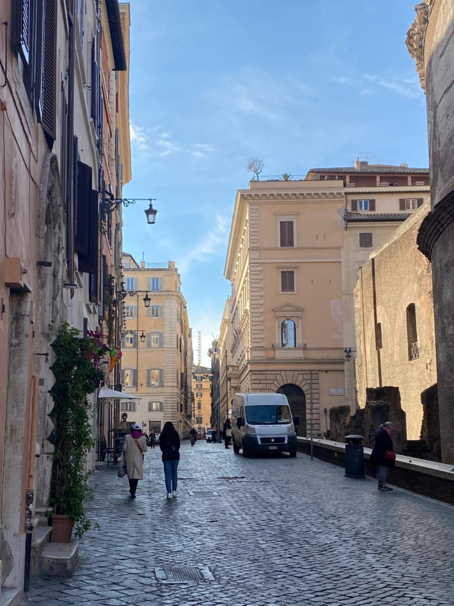 A Window On Pantheon Apartment Rome Exterior photo